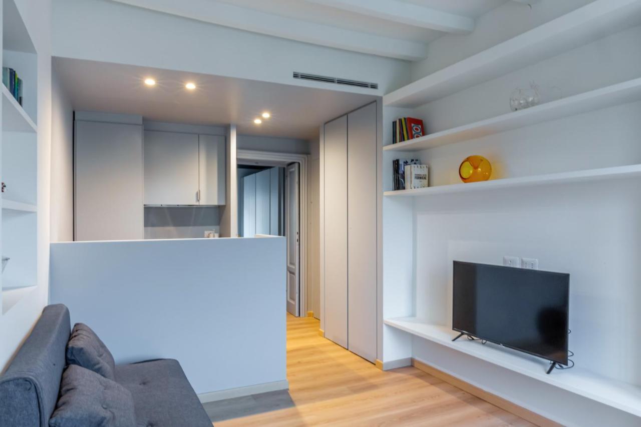 Easylife - Accogliente E Moderno Bilocale In Zona Navigli Apartman Milánó Kültér fotó
